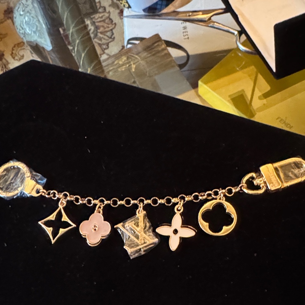 Louis Vuitton bag Gold-Tone Charm Bracelet
